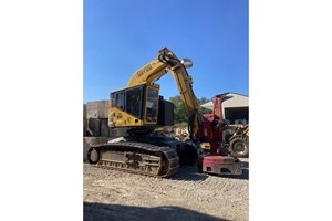 2015 Komatsu XT460L-3  Feller Buncher